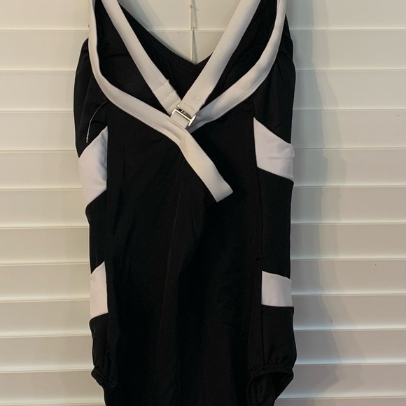 NWOT Instant‎ Figure Women's Compression Two-Tone One-Piece Swimsuit - Picture 15 of 15